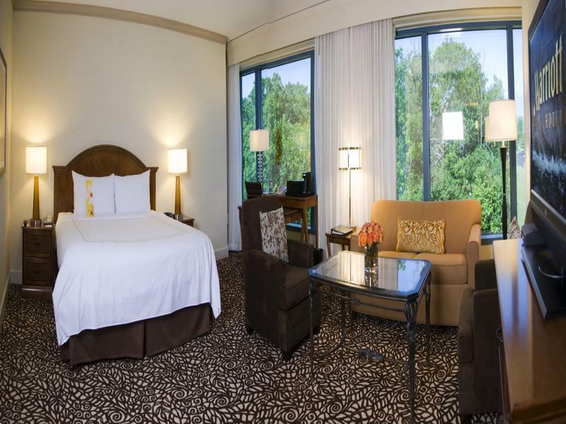 มิลวอคี แมริออท เวสต์ Hotel วอคิชชา ภายนอก รูปภาพ